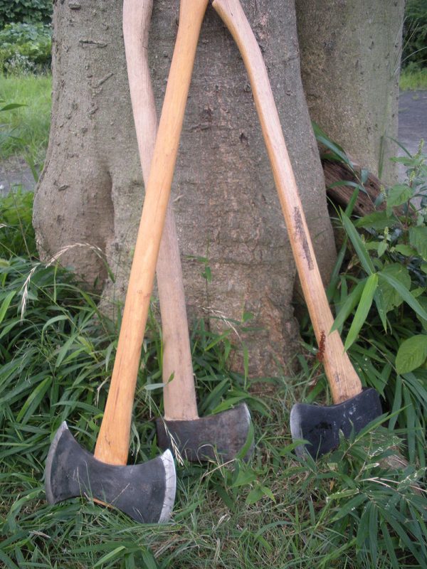 Double- and single-bit felling axes