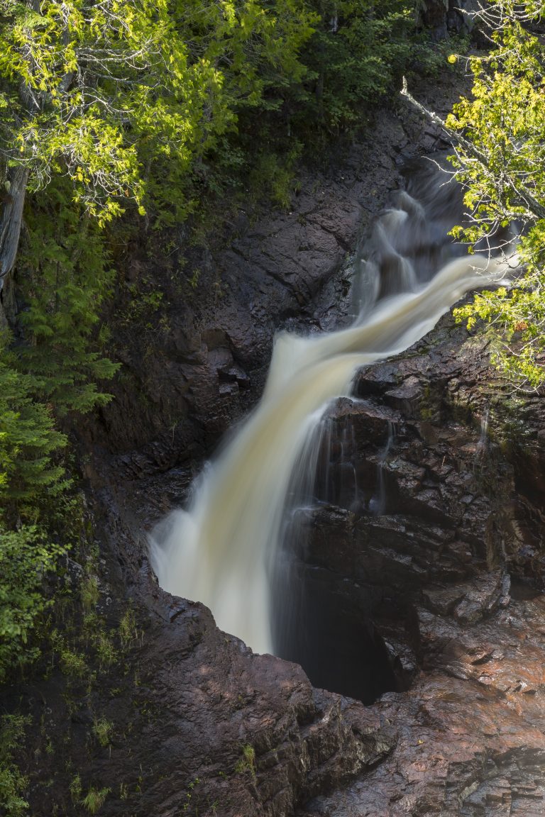 The Fascinating Mystery Of Devil's Kettle Falls 'Waterfall to Nowhere