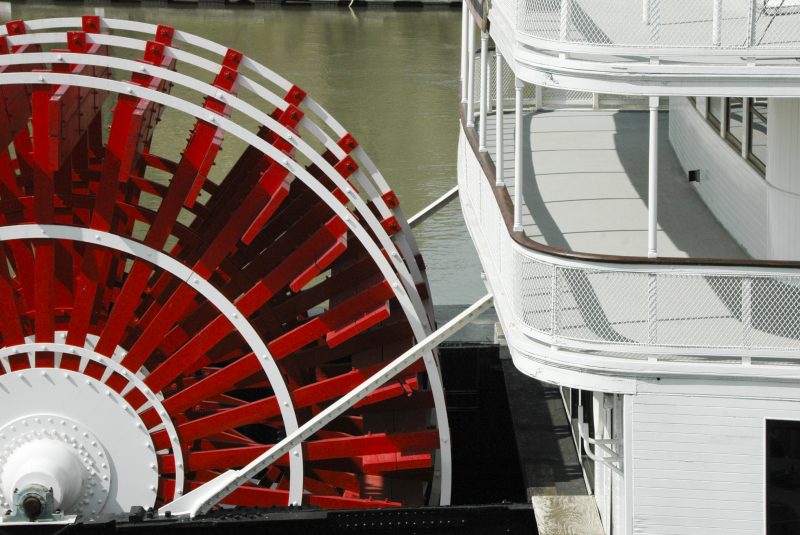 A Paddle Wheeler drives the vessel forward