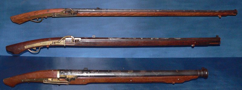 Ancient muskets – Author: Rama – Rama – CC BY-SA 2.0 fr