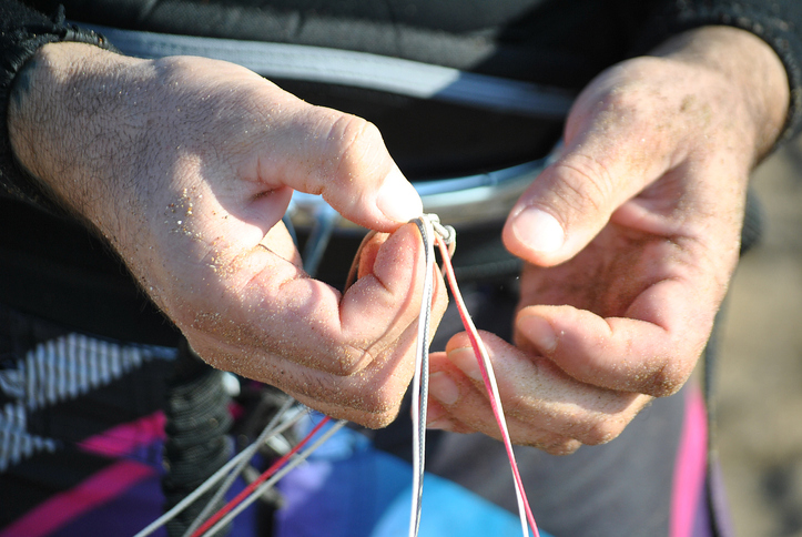 The inner strands from the paracord make pretty good dental floss.