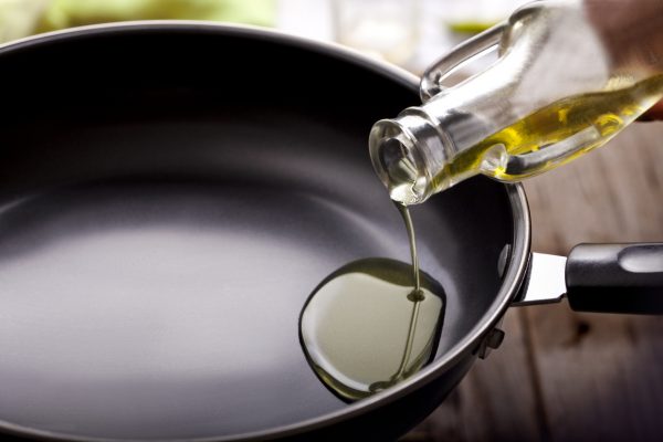 Vegetable oil is one of the most commonly used ingredients in recipes. It’s also a highly valuable survival item.