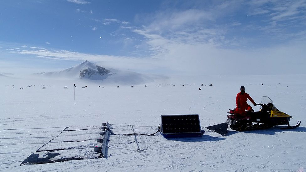 Metal detectors, towed by snowmobiles, will reveal iron meteorites from the early solar system just below the icy surface.
(Image: © Geoff Evatt/University of Manchester/Lost Meteorites of Antarctic